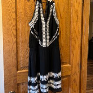 PARKER cocktail and/or summer dress.  Size XS; Color Black & White